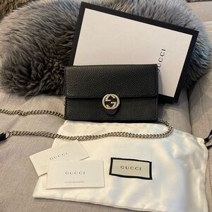 Gucci wallet with chain never worn